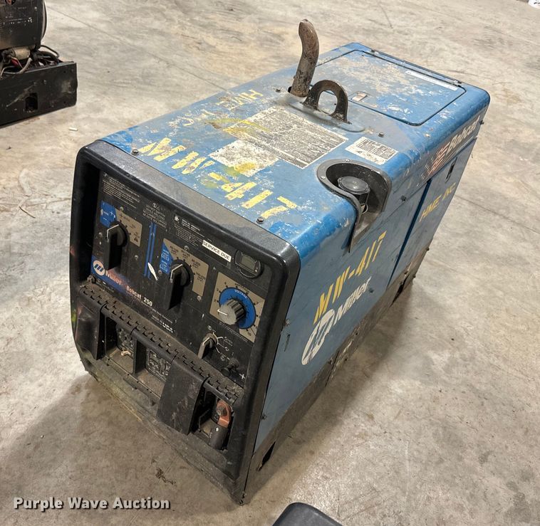 image for item NF9395 Miller Bobcat 250 welder/generator