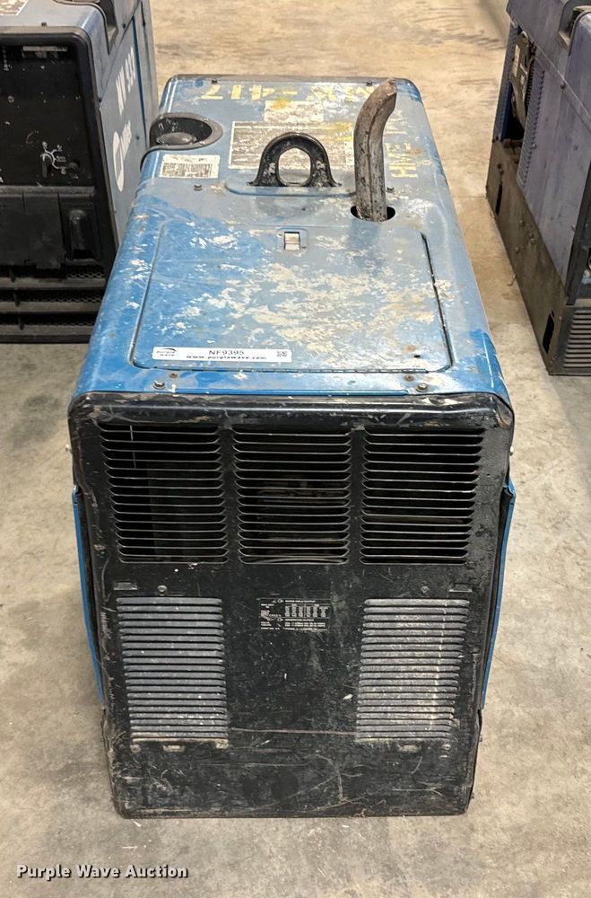 image for item NF9395 Miller Bobcat 250 welder/generator