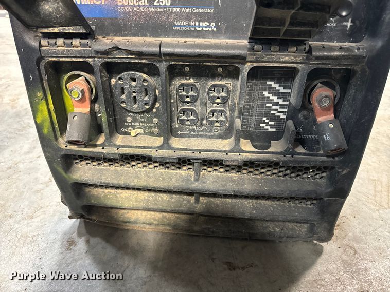 image for item NF9395 Miller Bobcat 250 welder/generator