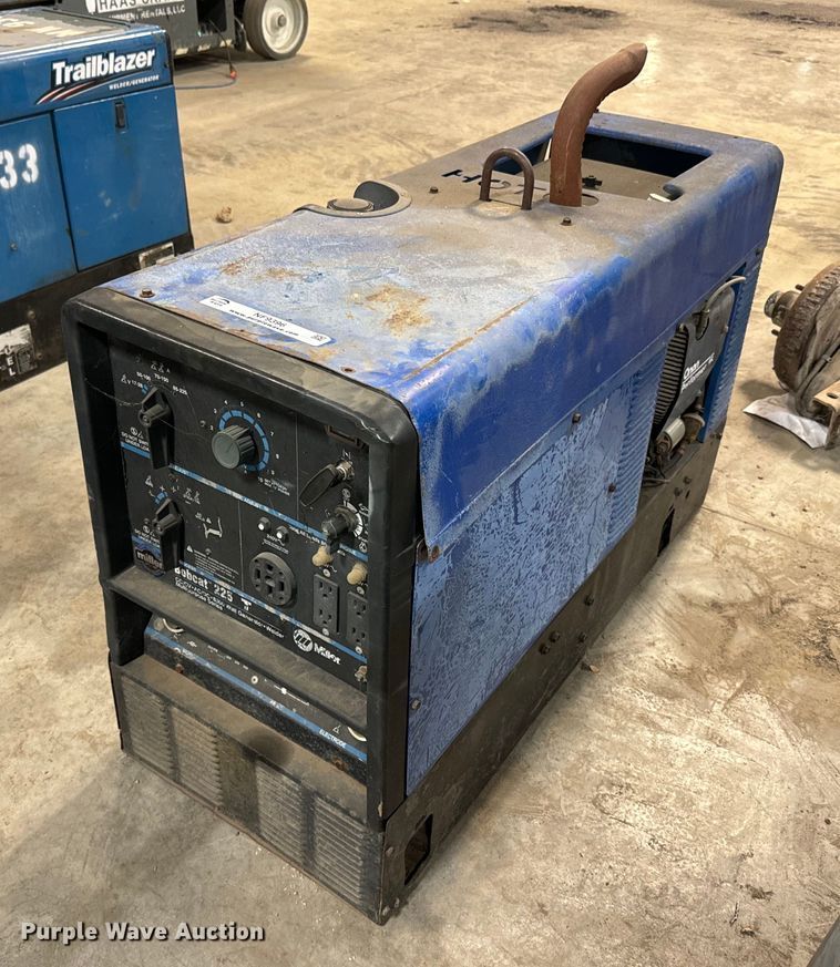 image for item NF9396 Miller Bobcat 225 T welder/generator