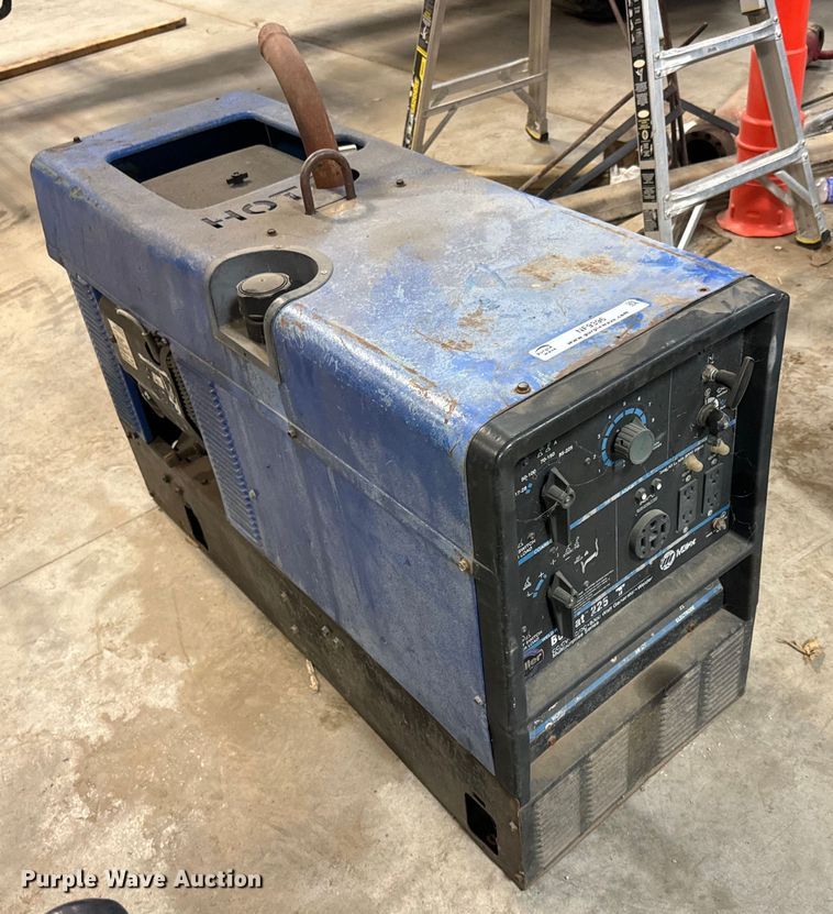 image for item NF9396 Miller Bobcat 225 T welder/generator