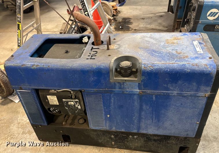 image for item NF9396 Miller Bobcat 225 T welder/generator