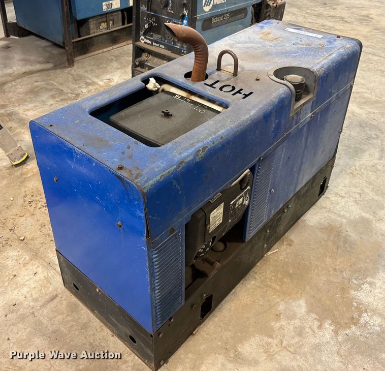 image for item NF9396 Miller Bobcat 225 T welder/generator