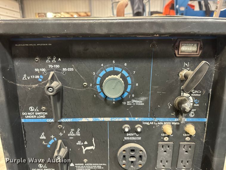 image for item NF9396 Miller Bobcat 225 T welder/generator