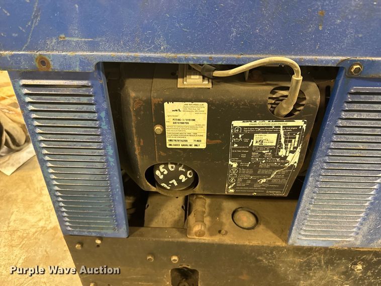 image for item NF9396 Miller Bobcat 225 T welder/generator
