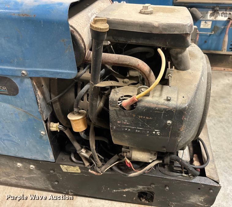 image for item NF9397 Miller Bobcat 225 welder/generator