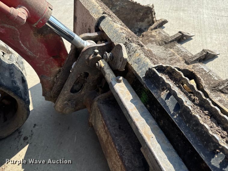 image for item NF9400 2014 Takeuchi TL12 tracked skid steer loader