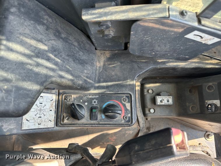 image for item NF9400 2014 Takeuchi TL12 tracked skid steer loader