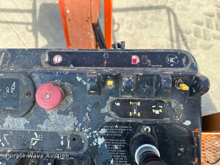 image for item NF9401 2012 JLG 660SJ boom lift