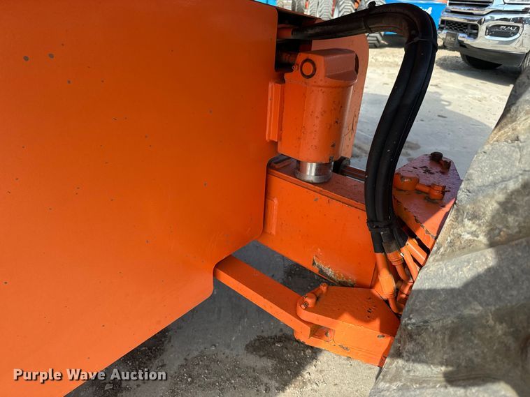 image for item NF9401 2012 JLG 660SJ boom lift