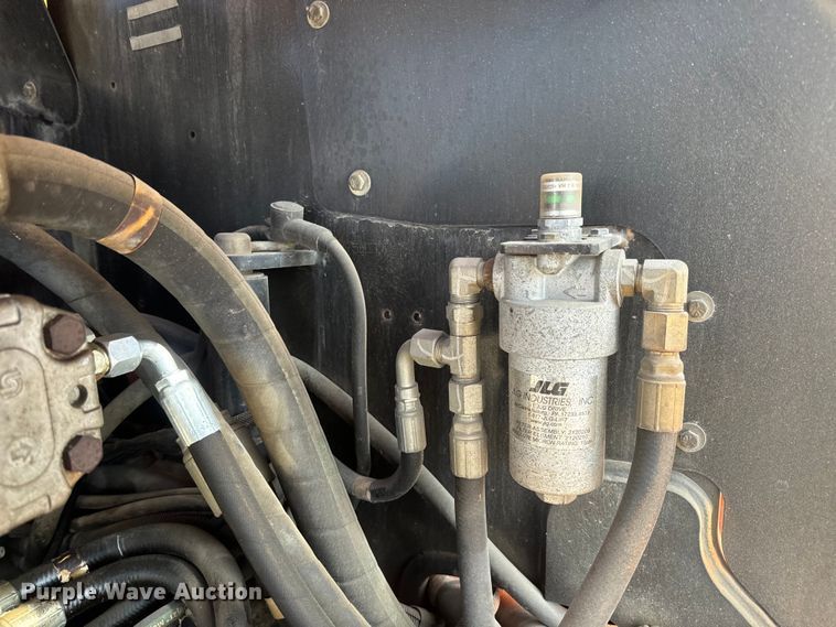 image for item NF9401 2012 JLG 660SJ boom lift