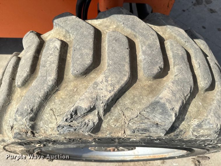 image for item NF9401 2012 JLG 660SJ boom lift