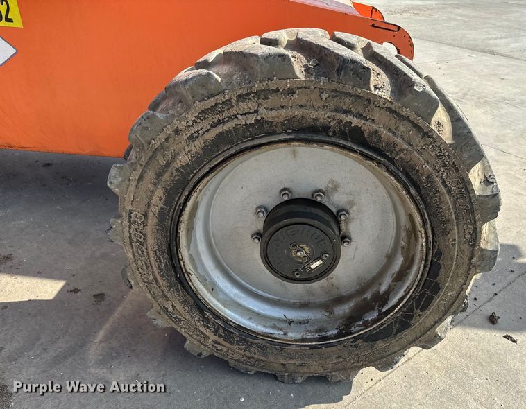 image for item NF9401 2012 JLG 660SJ boom lift