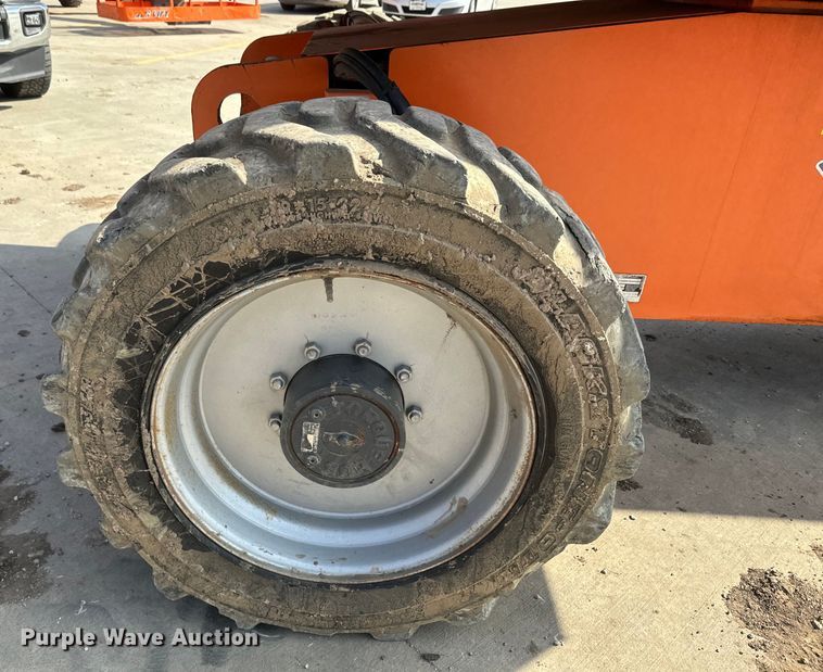 image for item NF9401 2012 JLG 660SJ boom lift