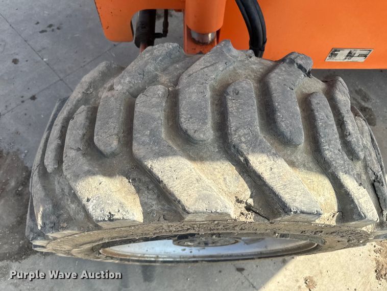 image for item NF9401 2012 JLG 660SJ boom lift