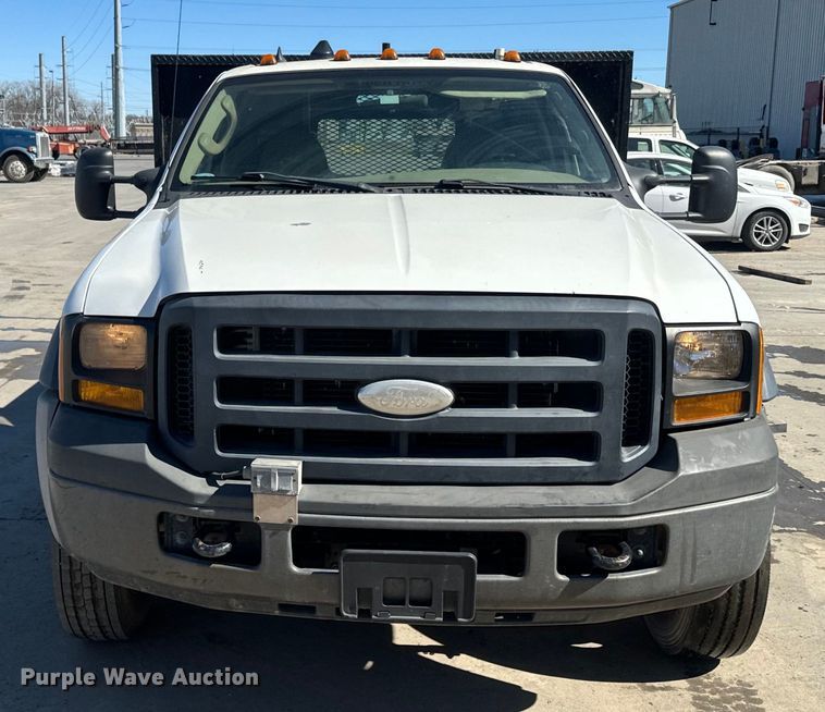 image for item NF9410 2007 Ford F450 Super Duty flatbed truck