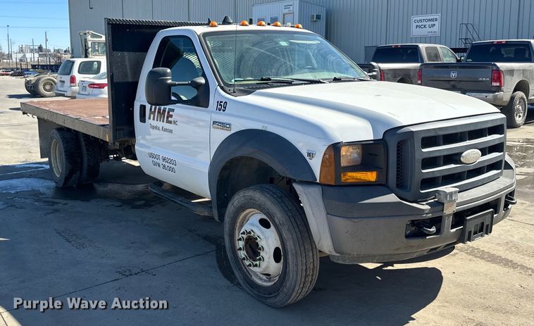 image for item NF9410 2007 Ford F450 Super Duty flatbed truck