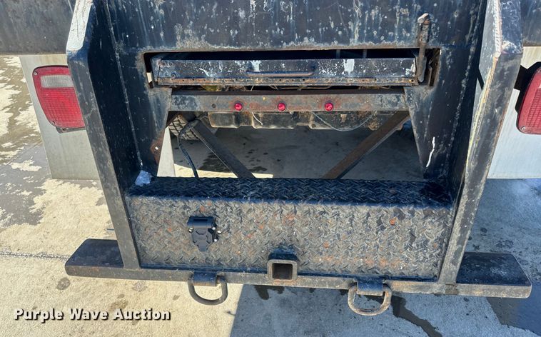 image for item NF9410 2007 Ford F450 Super Duty flatbed truck