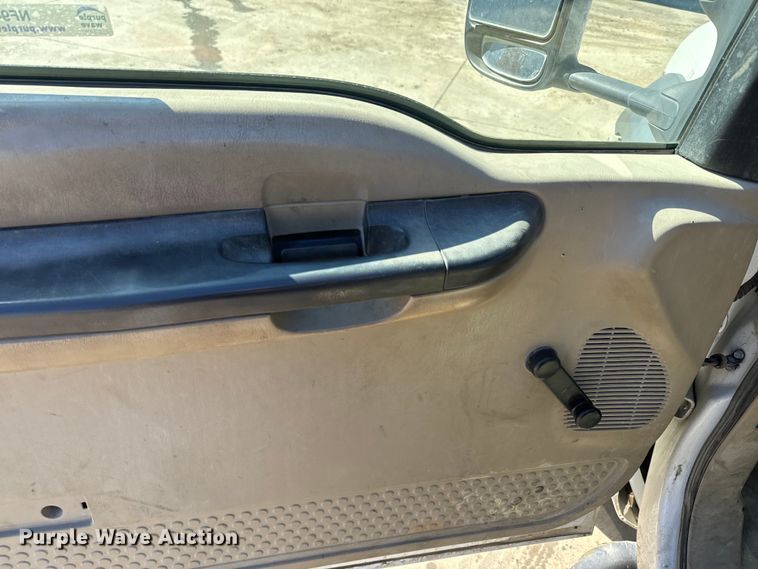 image for item NF9410 2007 Ford F450 Super Duty flatbed truck