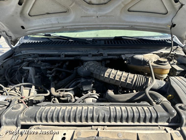 image for item NF9410 2007 Ford F450 Super Duty flatbed truck