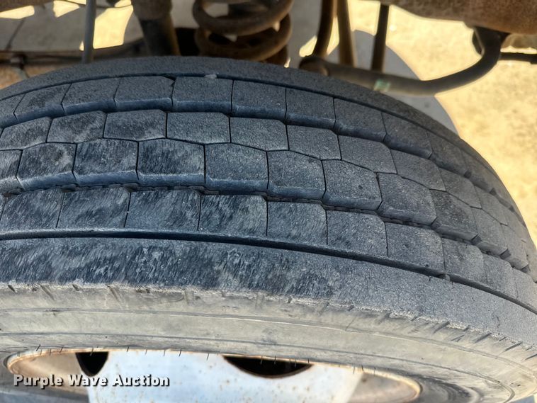 image for item NF9410 2007 Ford F450 Super Duty flatbed truck