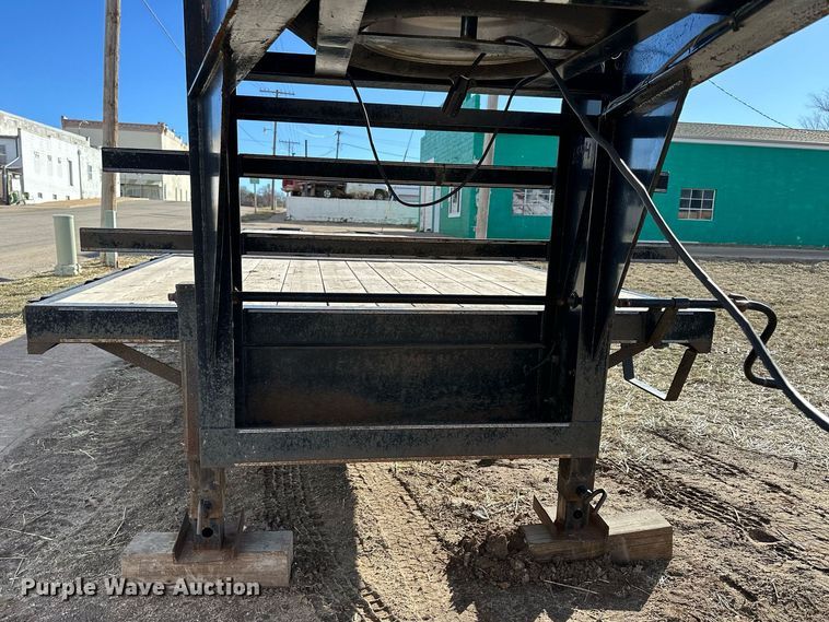 image for item NJ9300 2009 Parker Performance equipment trailer