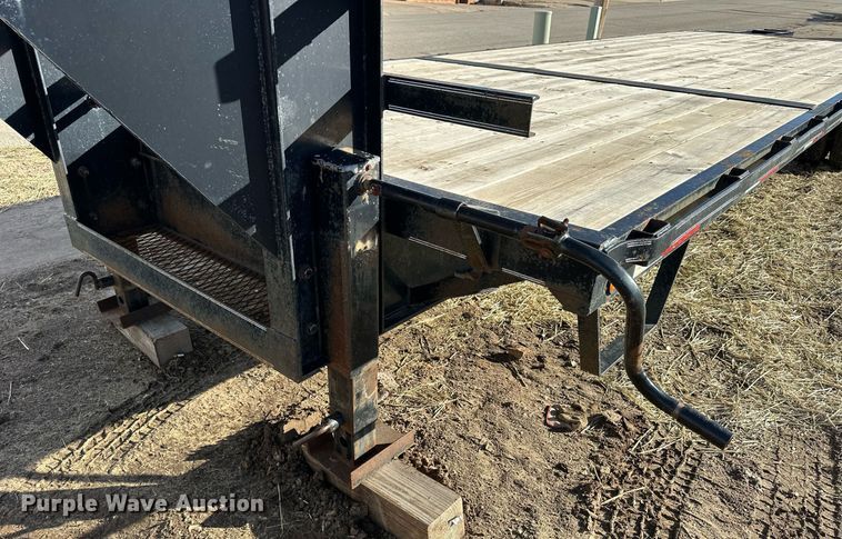 image for item NJ9300 2009 Parker Performance equipment trailer