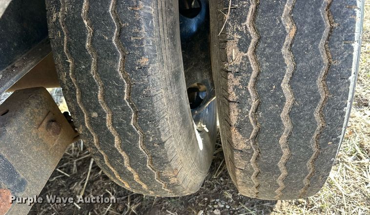 image for item NJ9300 2009 Parker Performance equipment trailer