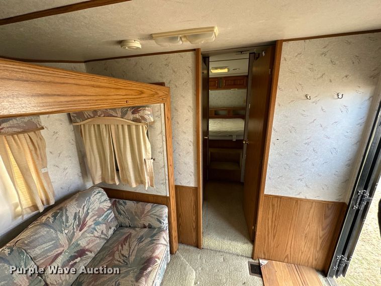 image for item NJ9377 1993 Jayco 265 RK Eagle Series camper