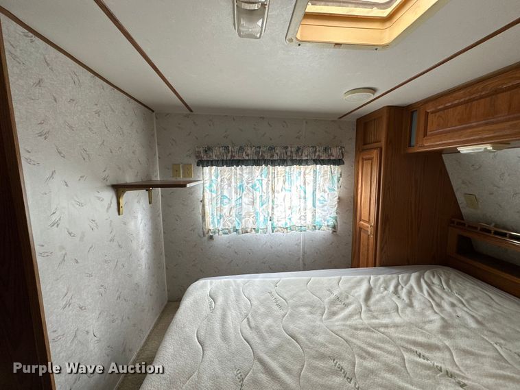 image for item NJ9377 1993 Jayco 265 RK Eagle Series camper