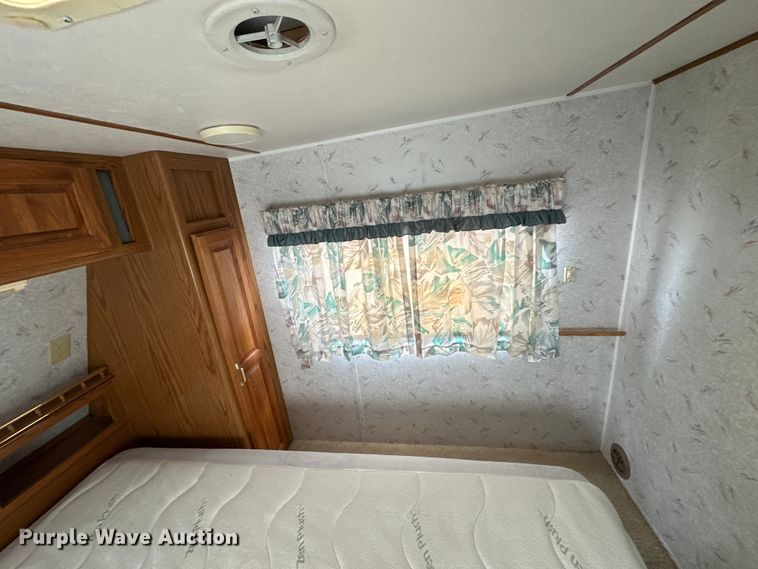 image for item NJ9377 1993 Jayco 265 RK Eagle Series camper