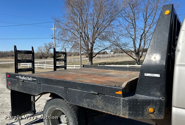 image for item NJ9385 Bradford Built flatbed