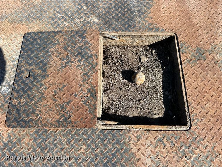 image for item NJ9385 Bradford Built flatbed