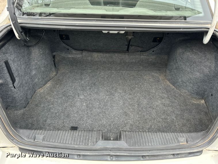 image for item NJ9392 2002 Saturn LS 