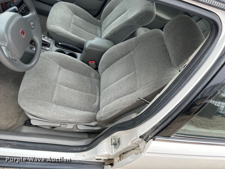 image for item NJ9392 2002 Saturn LS 