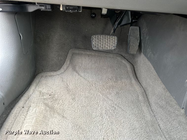 image for item NJ9392 2002 Saturn LS 