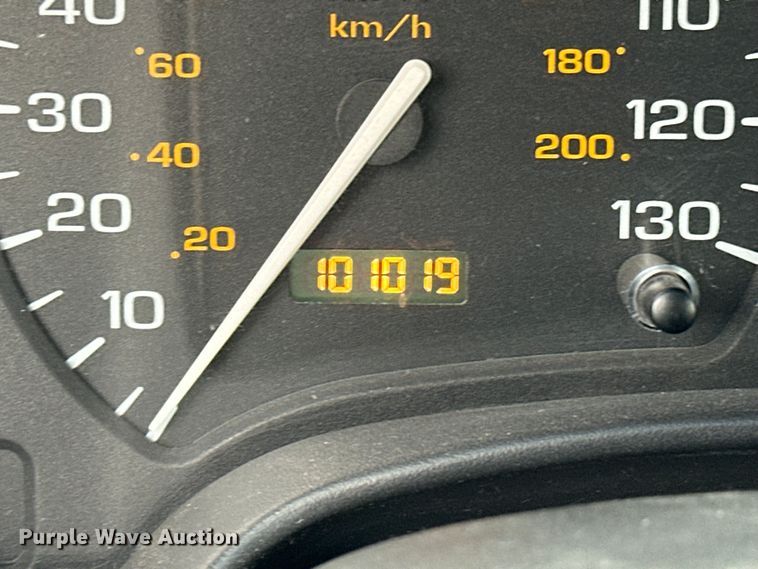 image for item NJ9392 2002 Saturn LS 