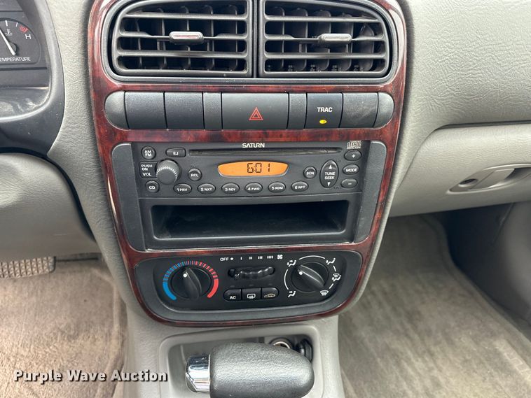 image for item NJ9392 2002 Saturn LS 