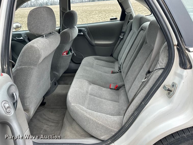 image for item NJ9392 2002 Saturn LS 