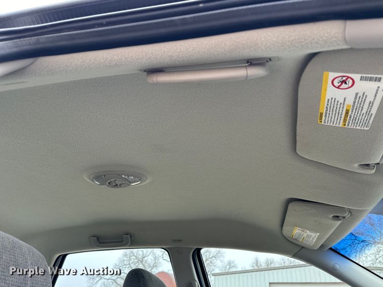 image for item NJ9392 2002 Saturn LS 