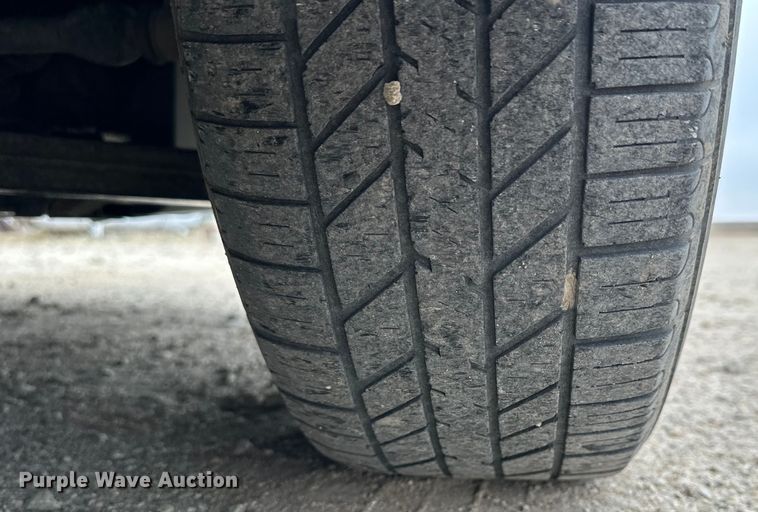 image for item NJ9392 2002 Saturn LS 