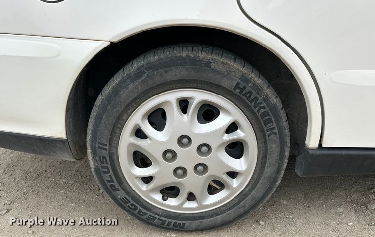 image for item NJ9392 2002 Saturn LS 