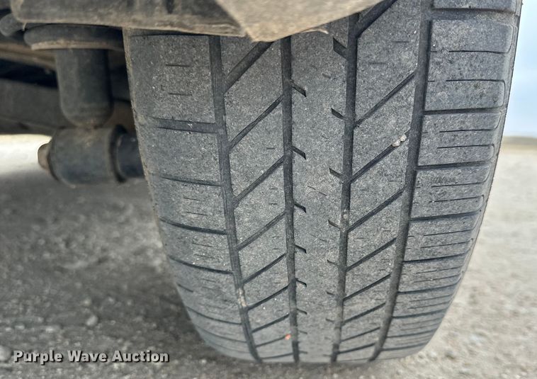 image for item NJ9392 2002 Saturn LS 