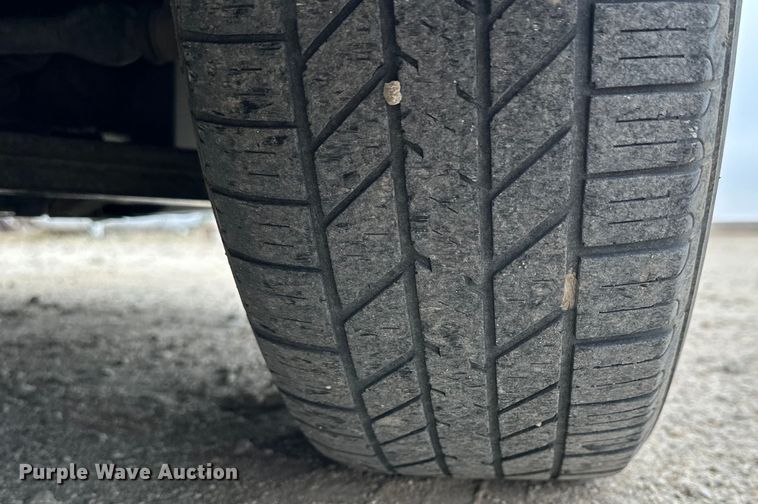 image for item NJ9392 2002 Saturn LS 