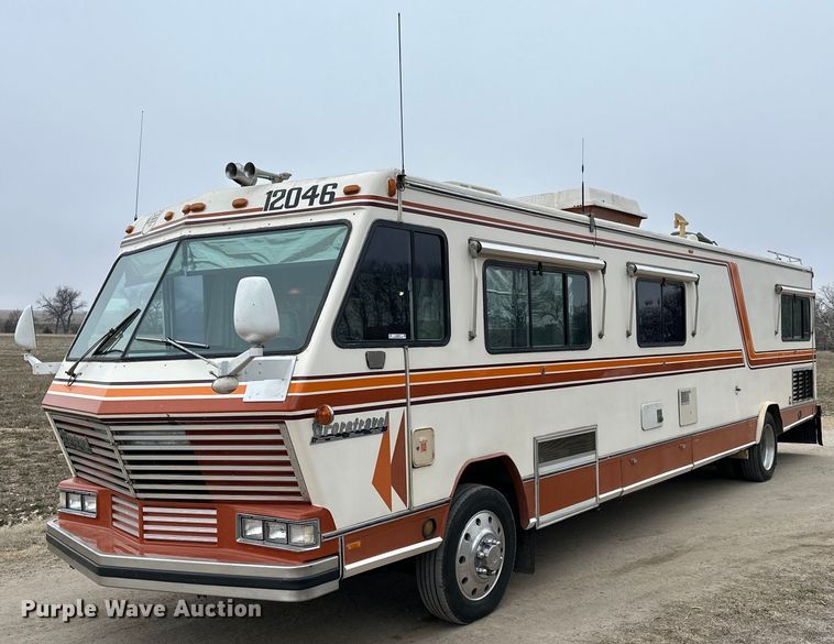 image for item NJ9393 1983 Foretravel V-715R RV