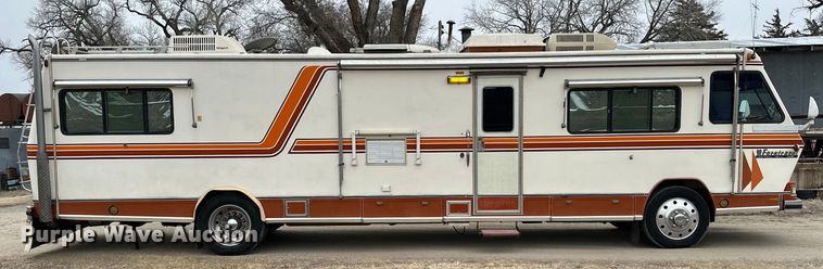 image for item NJ9393 1983 Foretravel V-715R RV