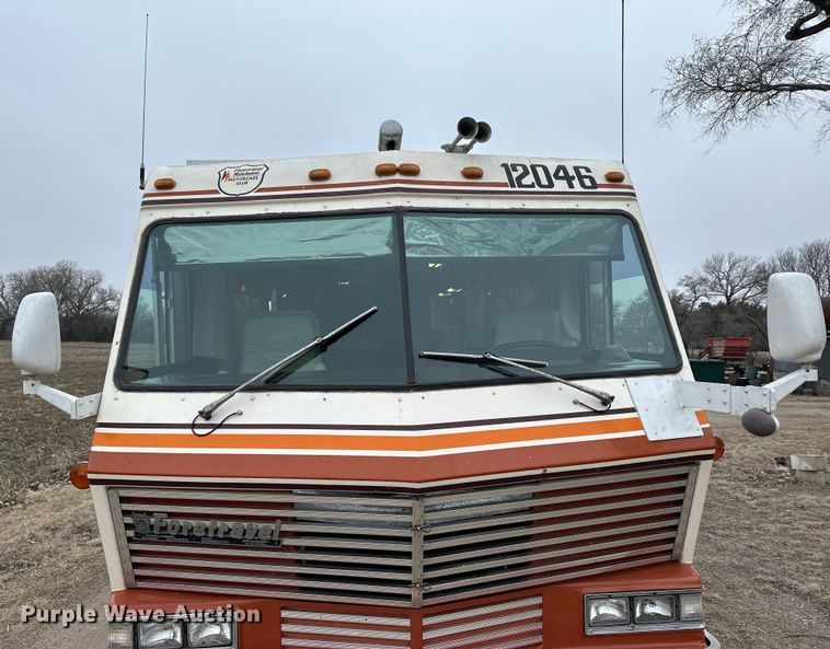 image for item NJ9393 1983 Foretravel V-715R RV