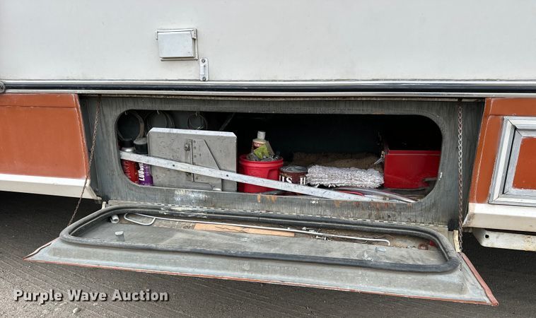 image for item NJ9393 1983 Foretravel V-715R RV