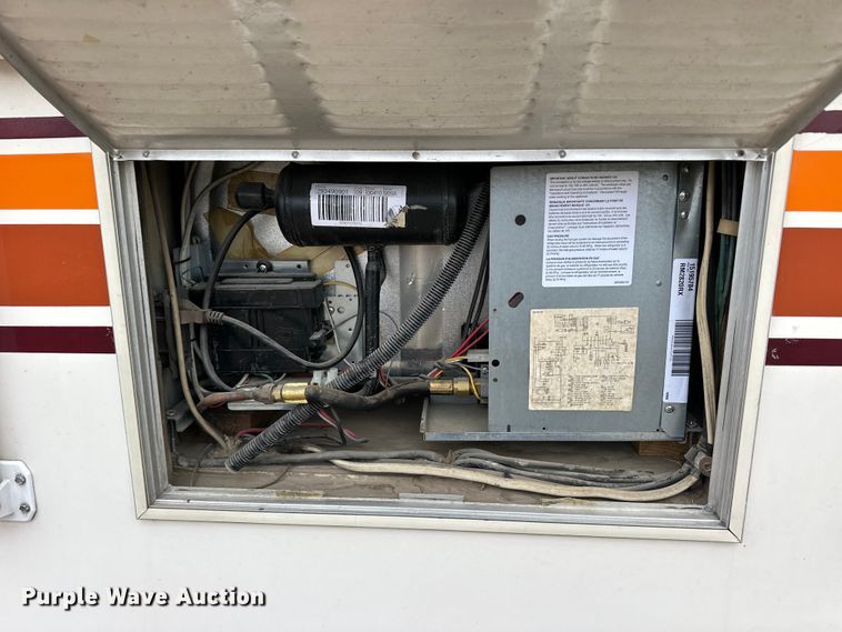 image for item NJ9393 1983 Foretravel V-715R RV