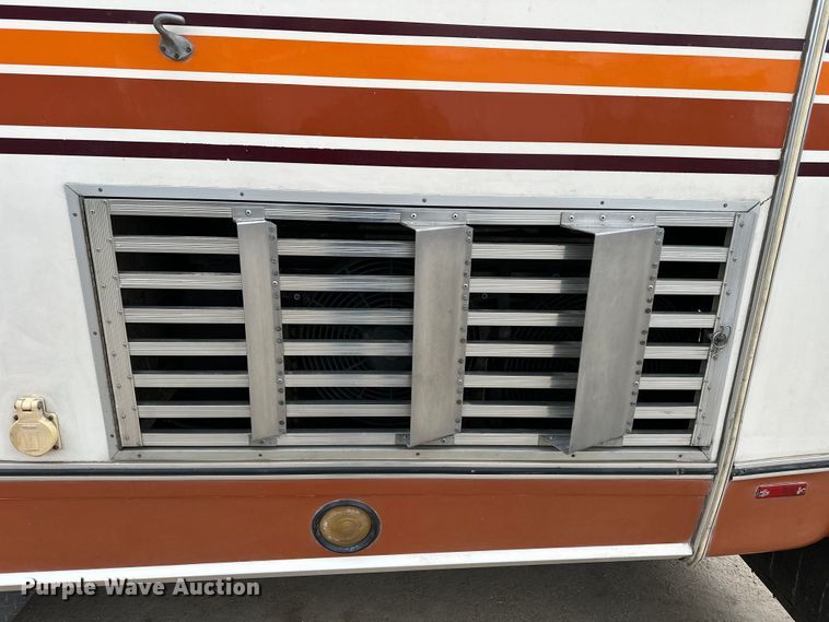 image for item NJ9393 1983 Foretravel V-715R RV